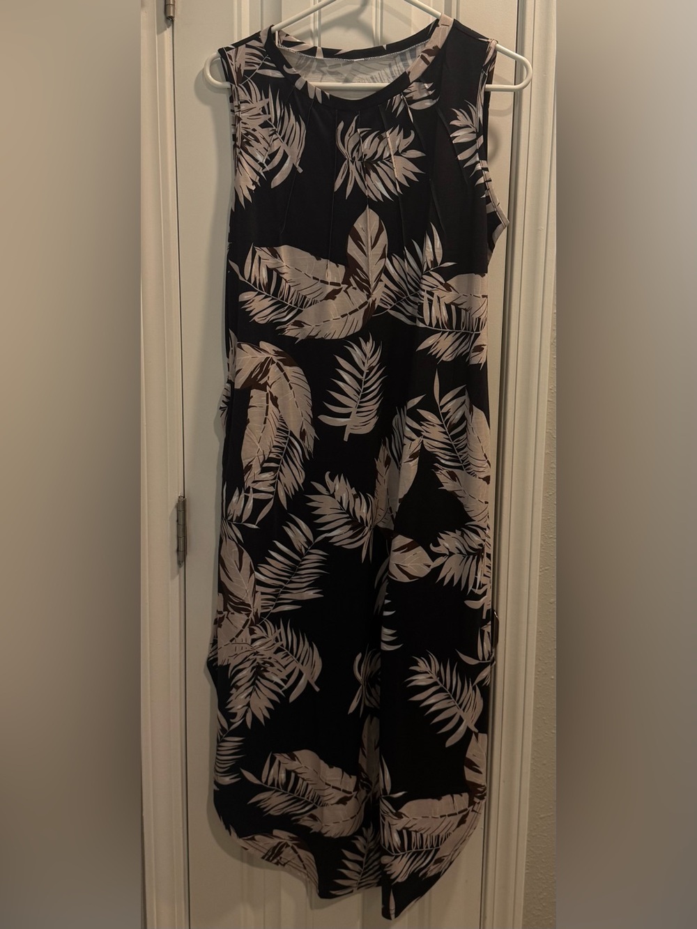 Sleeveless Black Maxi Dress with Beige Leaf Print